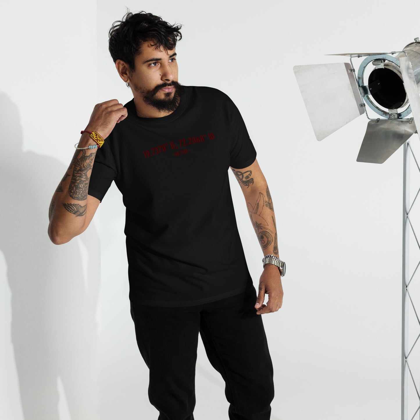 Au Cap Coordinates Men’s premium heavyweight tee Blk+Red